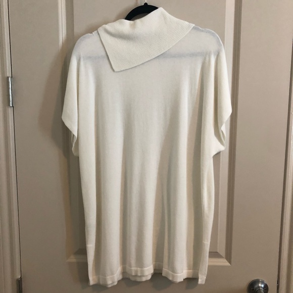 NWOT VINCE CAMUTO short-sleeved dolman sweater - Picture 2 of 4